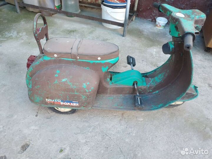 Педальный мотороллер Крошка. Педальная машина