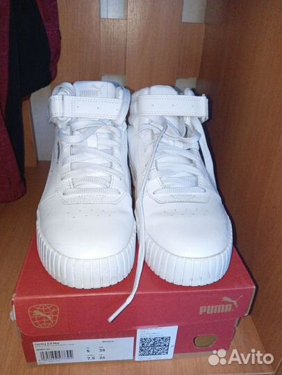 Кроссовки женские 38 размер бу