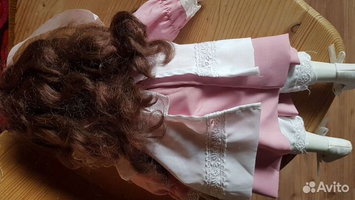 Кукла фарфоровая коллекционная