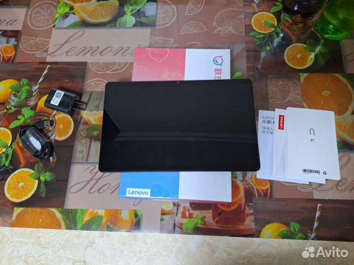 Планшет Lenovo Tab M10 plus новый