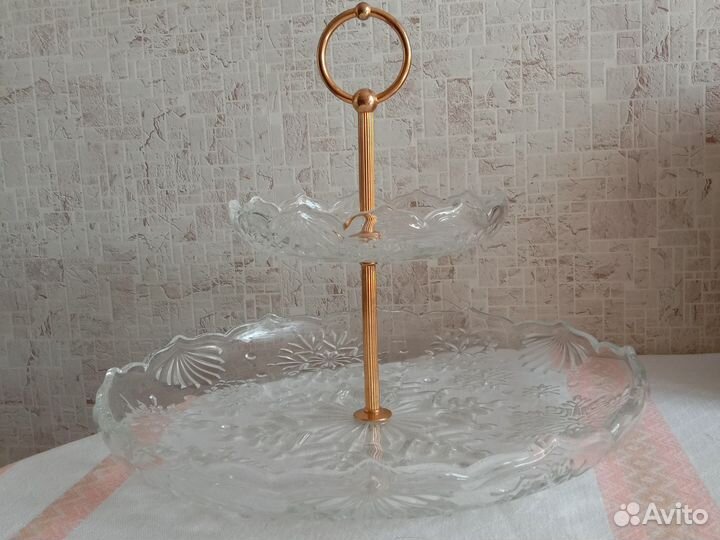 Этажерка хрустальная