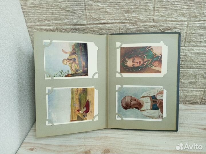 Фотоальбом с коллекционными открытками СССР