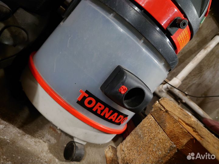 Пылесос моющий Экстрактор Soteco Tornado 200 idro