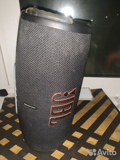 Колонка JBL xtreme 3
