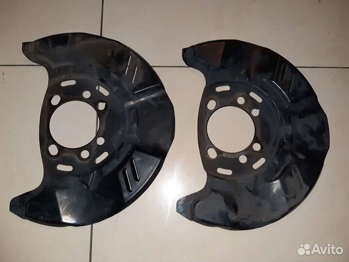 Кожух тормозного диска Субару 2003-2013 г.в