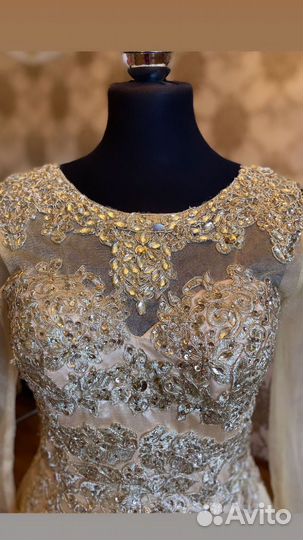 Вечернее платье