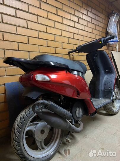 Скутер Piaggio Typhoon