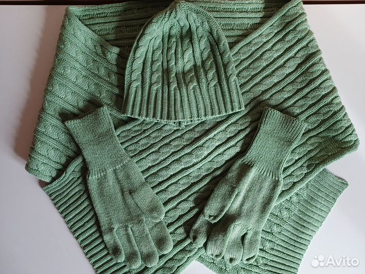 Комплект шапка и шарф и перчатки женские осенние