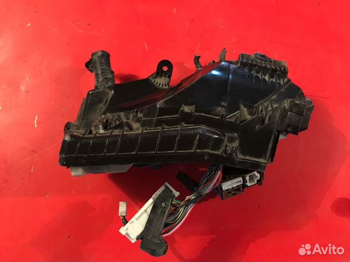 Блок предохранителей Nissan Teana J32