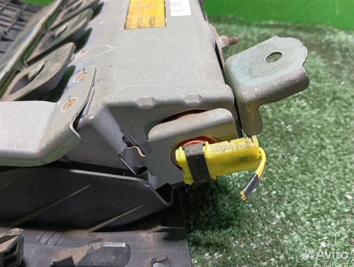 Подушка безопасности коленная Toyota RAV4 A30 2006