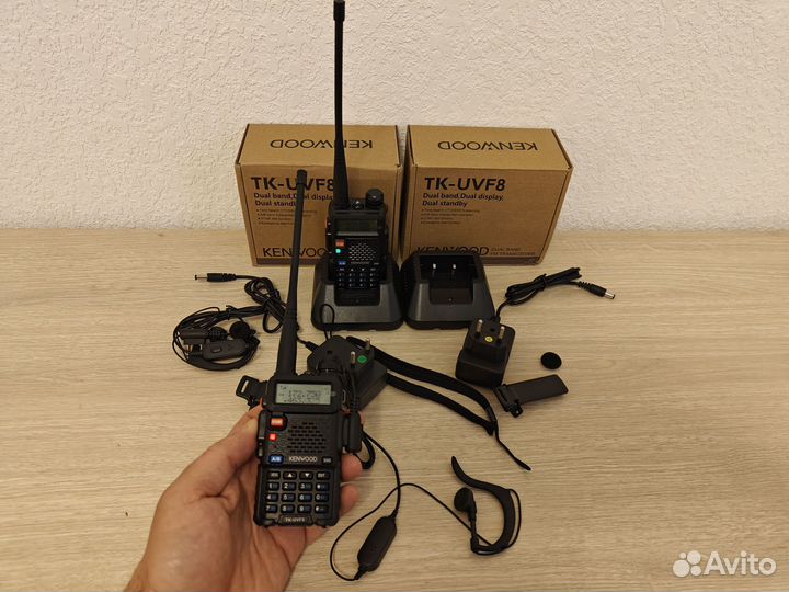 Kenwood TK-UVF8 рации 2 штуки с гарнитурами
