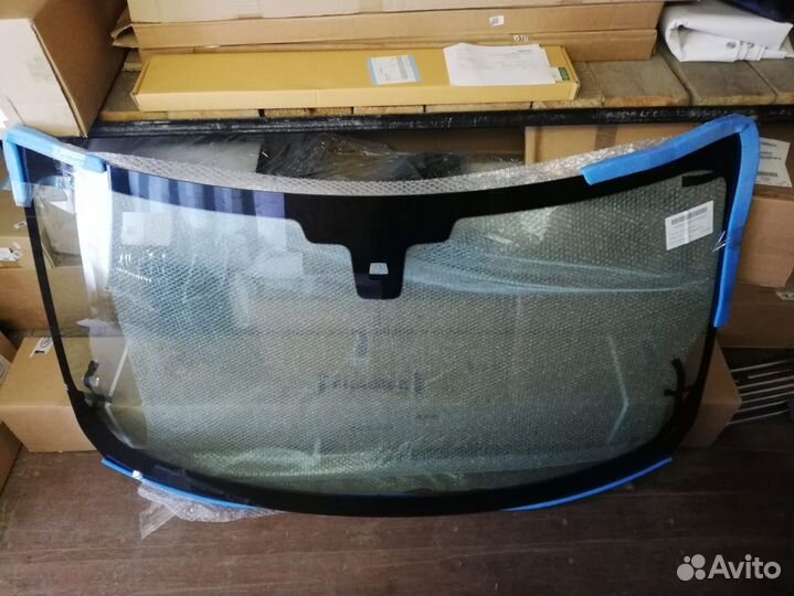 Лобовое стекло Range Rover