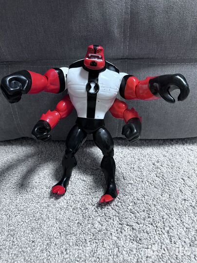Игрушки Ben 10