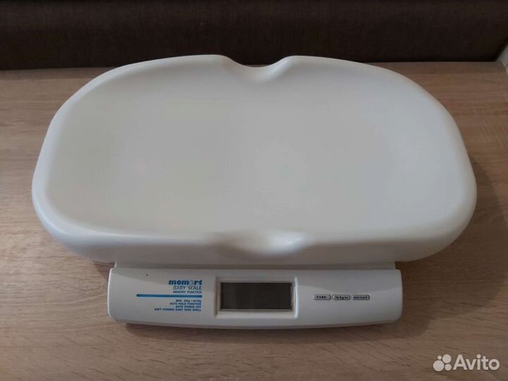Детские весы + матрас для пеленального столика