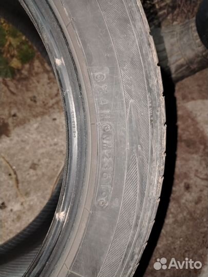 Toyo Tranpath MPZ 215/50 R17 95V