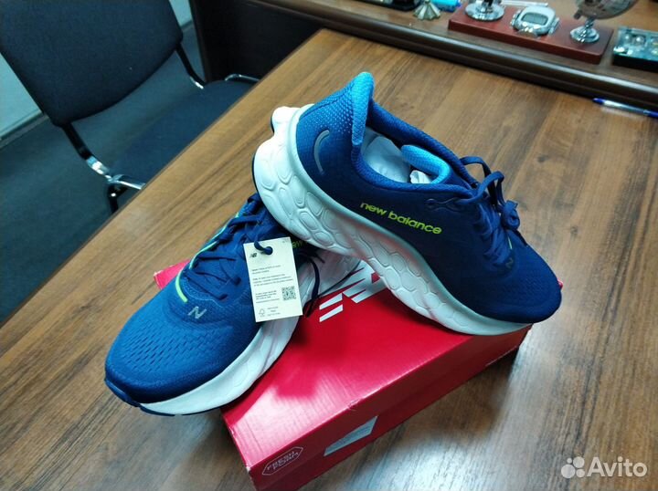 Кроссовки New Balance More V.4 Blue