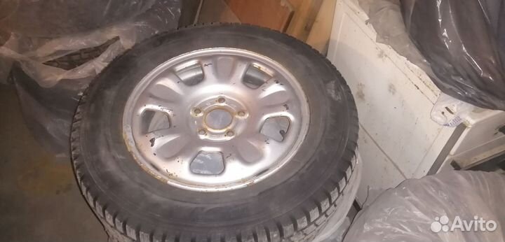 Dunlop Grandtrek AT1 215/65 R16 102