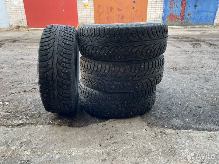 Nokian Tyres Hakkapeliitta 5 235/65 R17