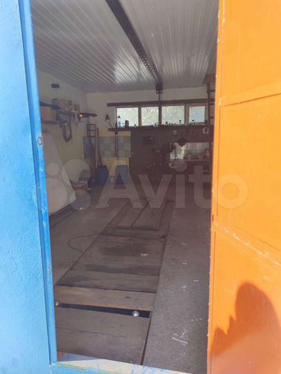 Гараж, > 30 м²