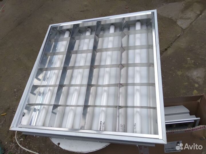 Светильник потолочный