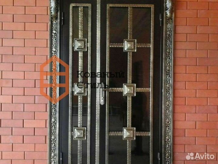 Кованая дверь входная