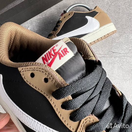 Air Jordan 1 Retro Low Travis Scott Dark Mocha