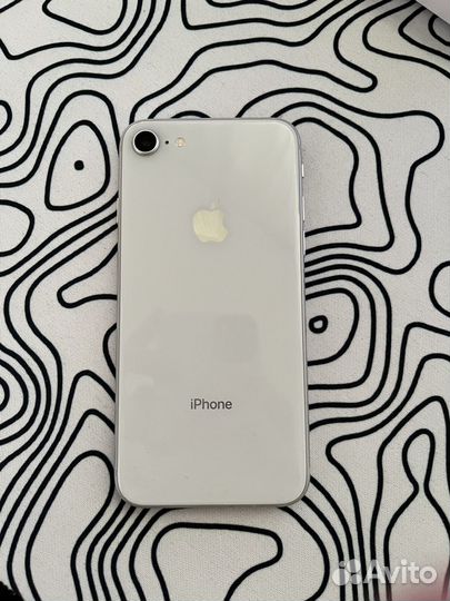 iPhone 8, 64 ГБ