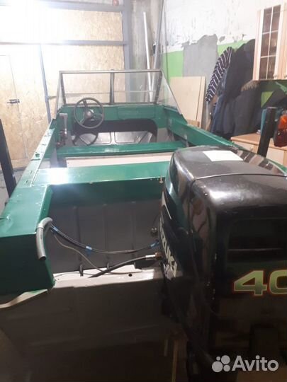 Лодка Крым М, сузуки 40, прицеп, гараж бочка