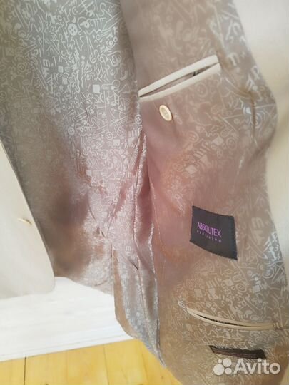 Шелковый костюм мужской