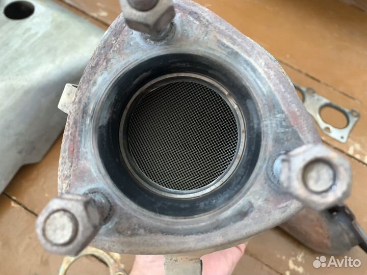 Выпускной коллектор на volkswagen polo 2015