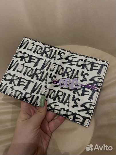 Обложка на паспорт Victoria's Secret