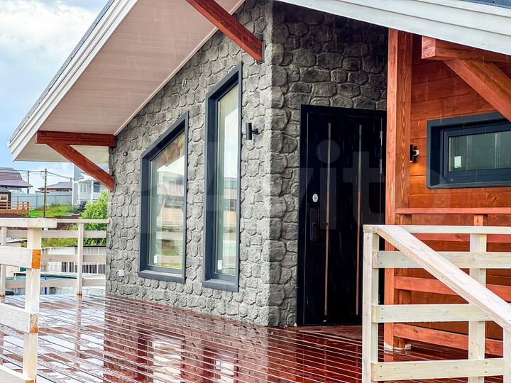 Дом 107 м² на участке 6 сот.