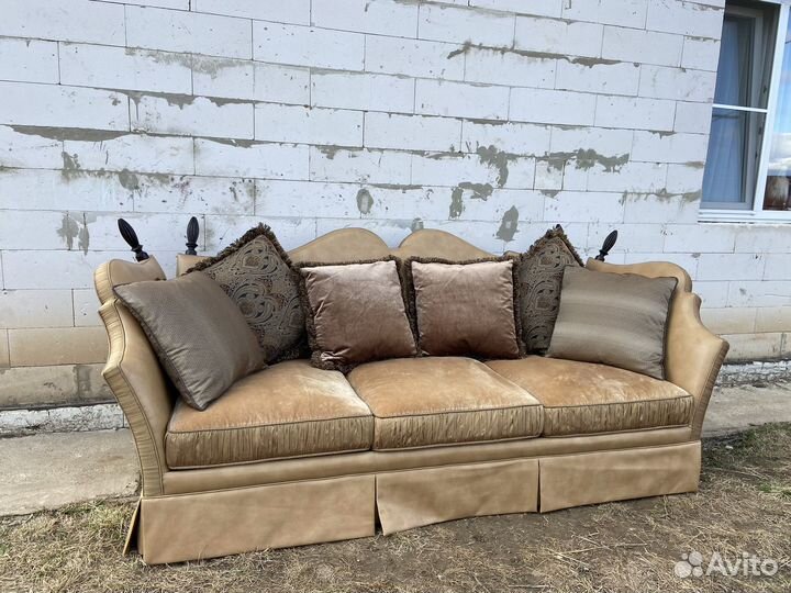 Кожаный диван, Америка не Италия