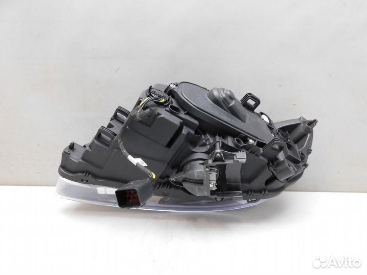 Фара правая Volvo S60