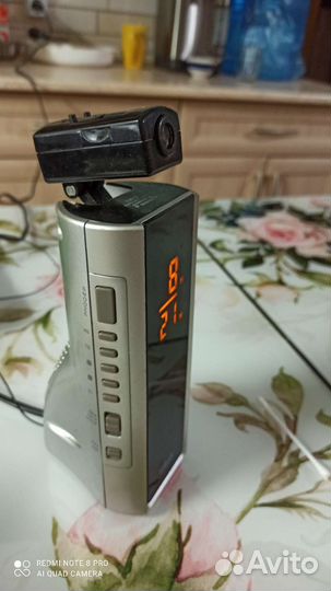 Часы с радио vitek