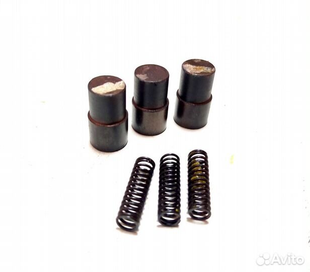 Пальцы кпп снегохода Рысь