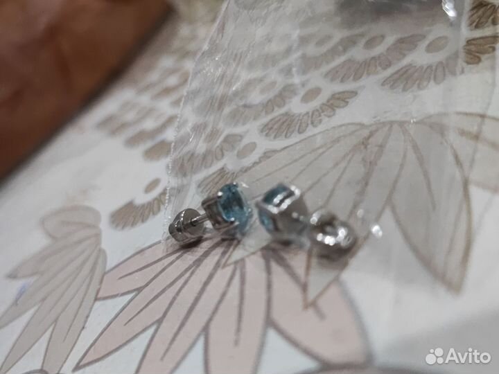 Серьги гвоздики