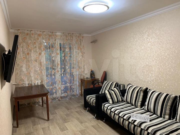 3-к. квартира, 60 м², 2/5 эт.