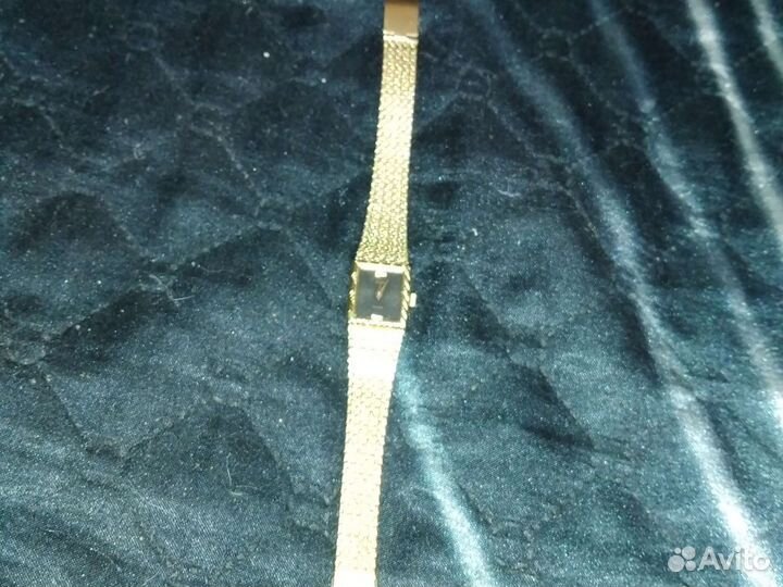 Женские чесы уе10 пазалота