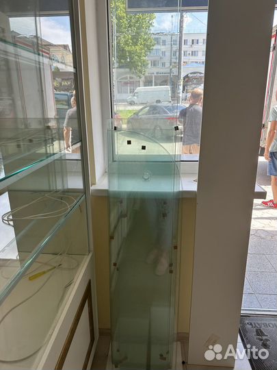 Стекло,витрины,шкафы,тумбы
