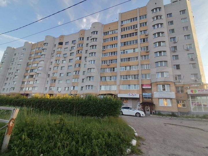 3-к. квартира, 106 м², 3/9 эт.