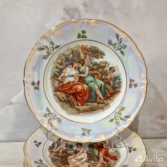 Фарфоровые блюда с ушками и тарелки Мадонна Герман