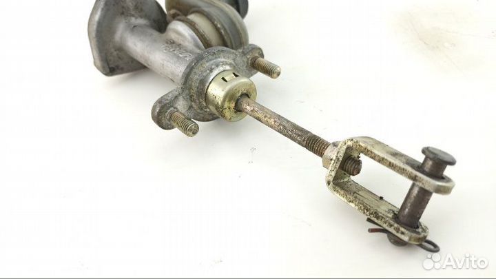 Главный цилиндр сцепления Isuzu Rodeo Y22SE 2002