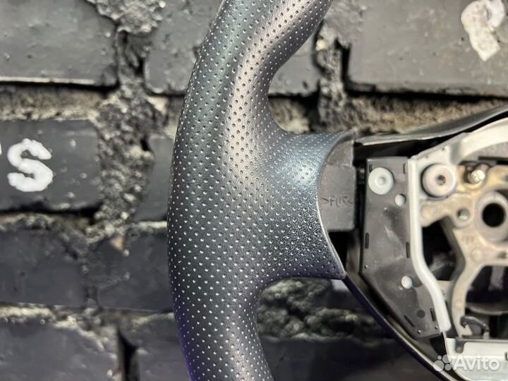 Руль Nissan Juke YF15-207023 HR15DE 2012