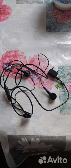 Наушники с микрофоном