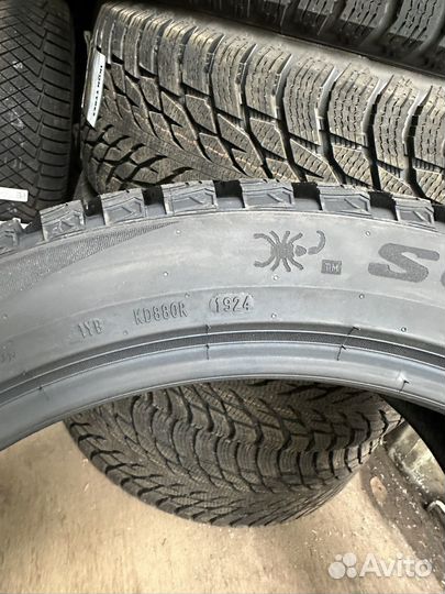 Pirelli Scorpion Ice Zero 2 245/45 R20 103H