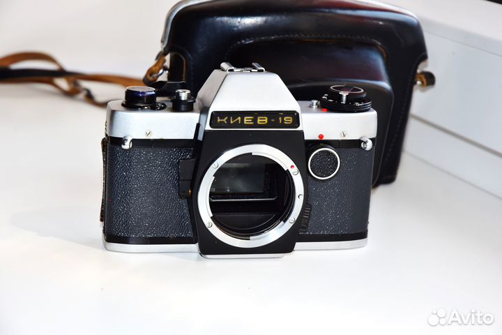 Киев-19 зеркальный пленочный фотоаппарат body