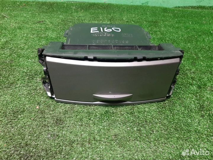 Ящик для мелочи Subaru Legacy/ Outback BM/B14 2010