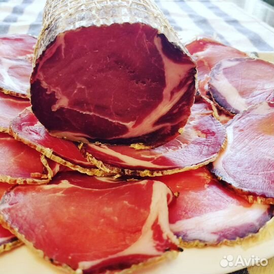 Деликатесное сыровяленое мясо