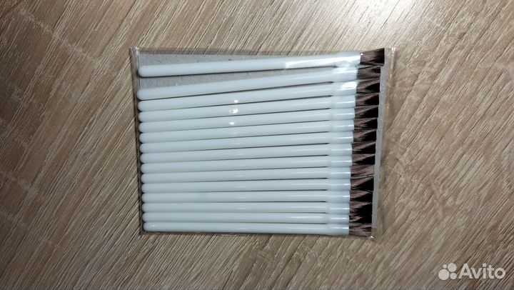 Палитра для смешивания и кисточки